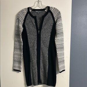 Title Nine Black and Gray Patterned Long Sleeve Dress